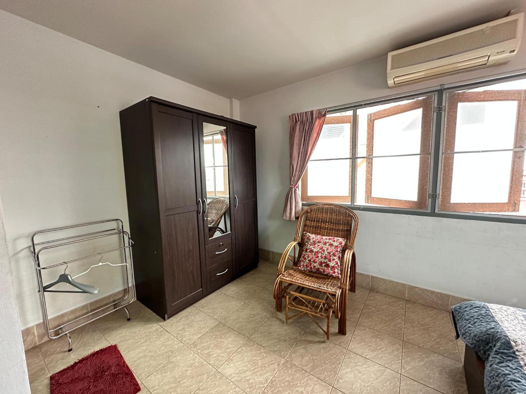 The Vintage Shore 63 Apartment