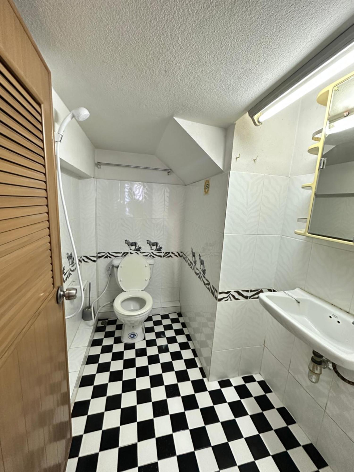 The Vintage Shore 63 Apartment Hua Hin